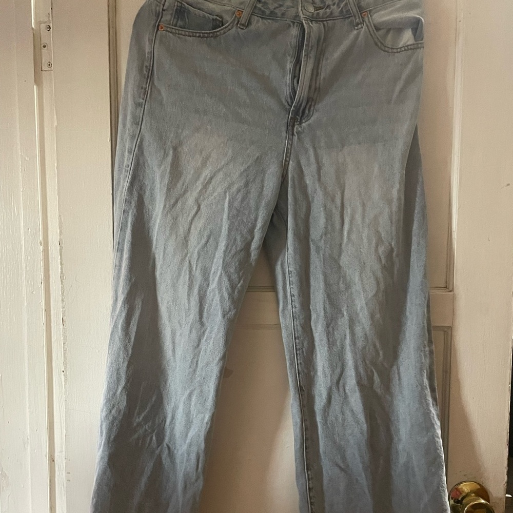 Teen straight leg  jeans with back flower embroidered